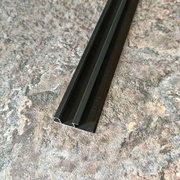Alumínium LED profil 8 mm falpanelhez, 30.3x9.5x2800 mm - Fekete
